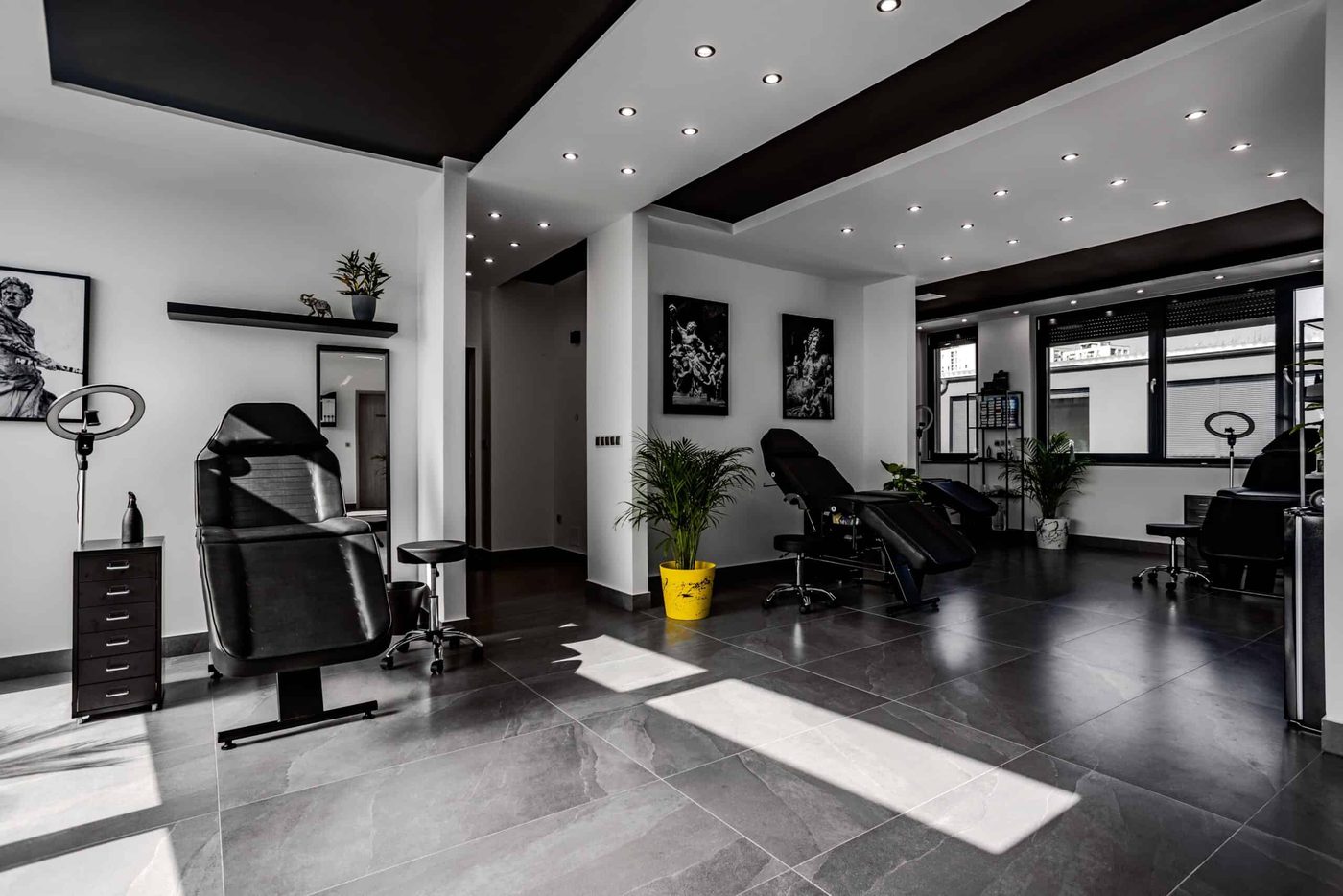 Tetováló munkaállomások a stúdióban